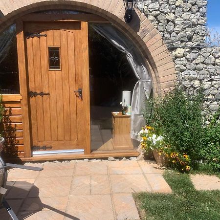 Romantic Escape Luxury Hobbit House With Hot Tub! Ширнесс Экстерьер фото