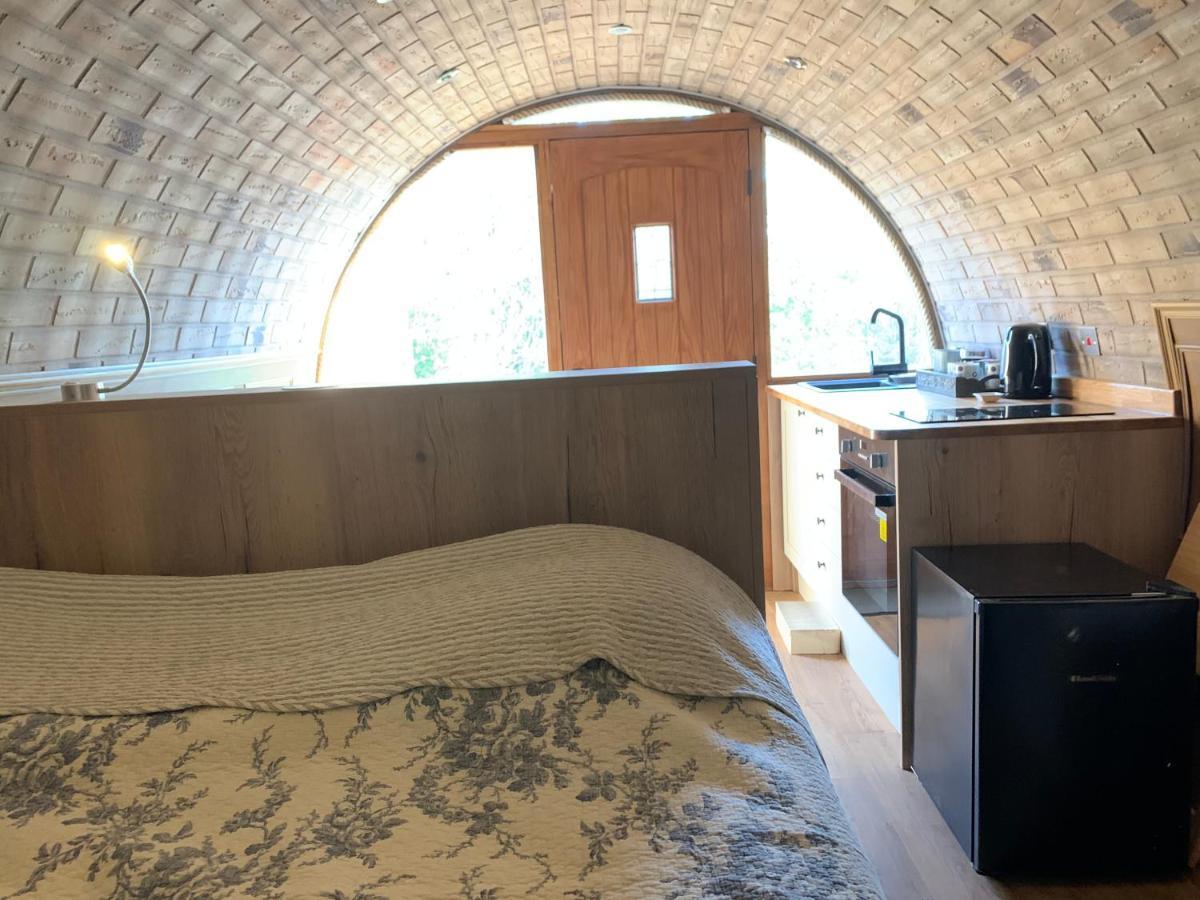 Romantic Escape Luxury Hobbit House With Hot Tub! Ширнесс Экстерьер фото